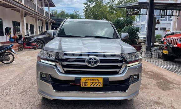 Buy Used Land Rover Range Rover Velar Other Car in Vientiane in Vientiane Province Buy Used Land Rover Range Rover Velar Other Car in Vientiane in Vientiane Province