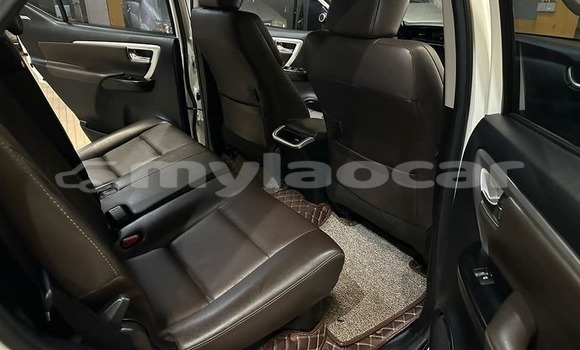 Buy Used Toyota Fortuner White Car in Vientiane in Vientiane Province Buy Used Toyota Fortuner White Car in Vientiane in Vientiane Province