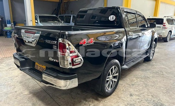Buy Used Toyota Hiluxe Revo Black Car in Vientiane in Vientiane Province Buy Used Toyota Hiluxe Revo Black Car in Vientiane in Vientiane Province