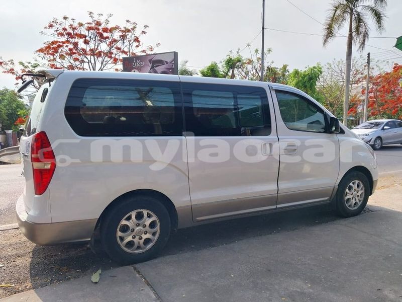 Big with watermark hyundai accent vientiane province vientiane 4367