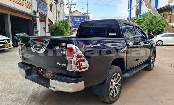 Buy Used Toyota Hiluxe Revo Black Car in Vientiane in Vientiane Province Buy Used Toyota Hiluxe Revo Black Car in Vientiane in Vientiane Province