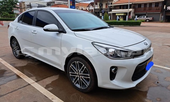 Buy Used Kia Rio White Car in Vientiane in Vientiane Province Buy Used Kia Rio White Car in Vientiane in Vientiane Province