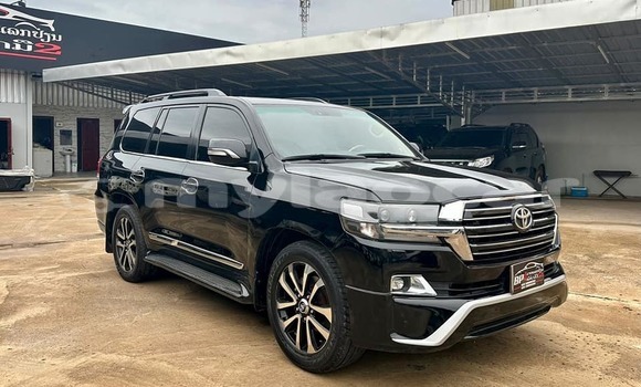 Buy Used Toyota Land Cruiser Black Car in Vientiane in Vientiane Province Buy Used Toyota Land Cruiser Black Car in Vientiane in Vientiane Province