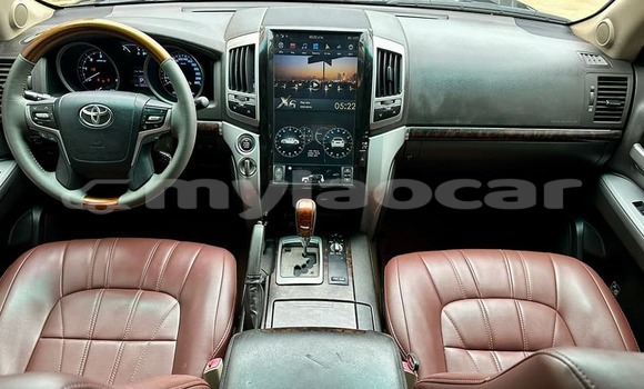 Buy Used Toyota Land Cruiser Black Car in Vientiane in Vientiane Province Buy Used Toyota Land Cruiser Black Car in Vientiane in Vientiane Province
