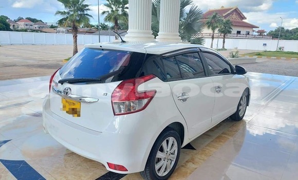 Buy Used Toyota Yaris White Car in Vientiane in Vientiane Province Buy Used Toyota Yaris White Car in Vientiane in Vientiane Province