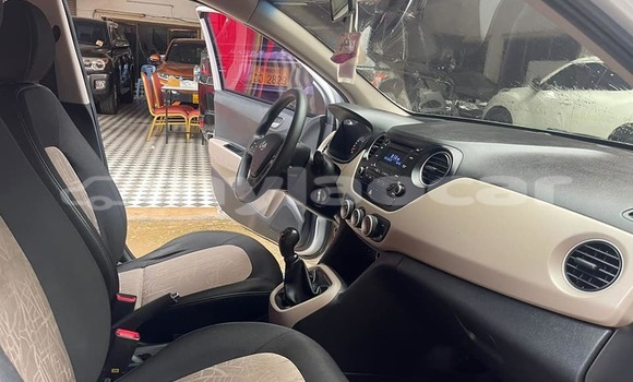 Buy Used Hyundai Grandeur Other Car in Vientiane in Vientiane Province Buy Used Hyundai Grandeur Other Car in Vientiane in Vientiane Province