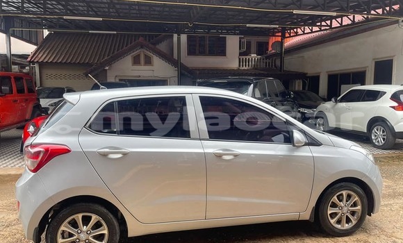 Buy Used Hyundai Grandeur Other Car in Vientiane in Vientiane Province Buy Used Hyundai Grandeur Other Car in Vientiane in Vientiane Province