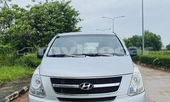 Buy Used Hyundai Grand Starex Other Car in Vientiane in Vientiane Province Buy Used Hyundai Grand Starex Other Car in Vientiane in Vientiane Province