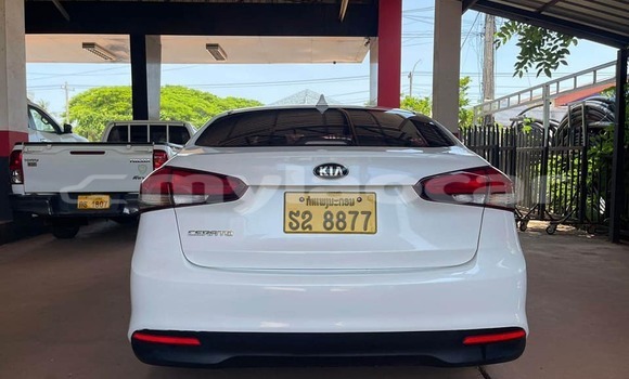 ຊື້ ໃຊ້ແລ້ວ Kia Cerato White ລົດ ໃນ Vientiane ໃນ Vientiane Province ຊື້ ໃຊ້ແລ້ວ Kia Cerato White ລົດ ໃນ Vientiane ໃນ Vientiane Province