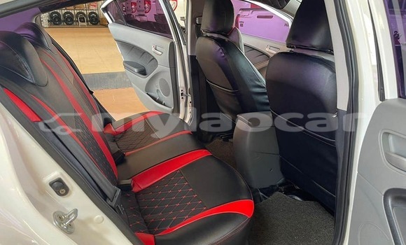 ຊື້ ໃຊ້ແລ້ວ Kia Cerato White ລົດ ໃນ Vientiane ໃນ Vientiane Province ຊື້ ໃຊ້ແລ້ວ Kia Cerato White ລົດ ໃນ Vientiane ໃນ Vientiane Province