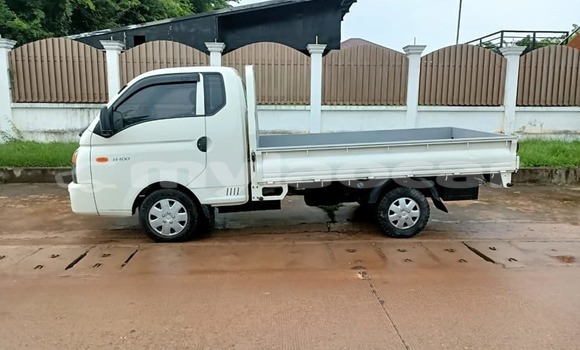 ຊື້ ໃຊ້ແລ້ວ Hyundai H1 White ລົດ ໃນ Vientiane ໃນ Vientiane Province ຊື້ ໃຊ້ແລ້ວ Hyundai H1 White ລົດ ໃນ Vientiane ໃນ Vientiane Province