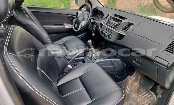 ຊື້ ໃຊ້ແລ້ວ Toyota Prado White ລົດ ໃນ Vientiane ໃນ Vientiane Province ຊື້ ໃຊ້ແລ້ວ Toyota Prado White ລົດ ໃນ Vientiane ໃນ Vientiane Province