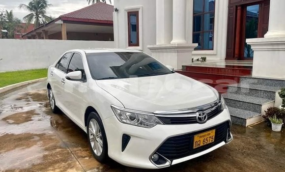 ຊື້ ໃຊ້ແລ້ວ Toyota Camry White ລົດ ໃນ Vientiane ໃນ Vientiane Province ຊື້ ໃຊ້ແລ້ວ Toyota Camry White ລົດ ໃນ Vientiane ໃນ Vientiane Province