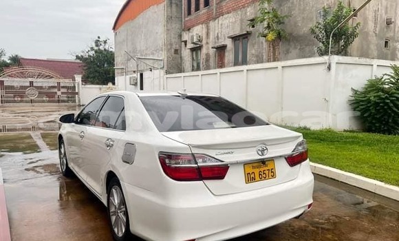 ຊື້ ໃຊ້ແລ້ວ Toyota Camry White ລົດ ໃນ Vientiane ໃນ Vientiane Province ຊື້ ໃຊ້ແລ້ວ Toyota Camry White ລົດ ໃນ Vientiane ໃນ Vientiane Province