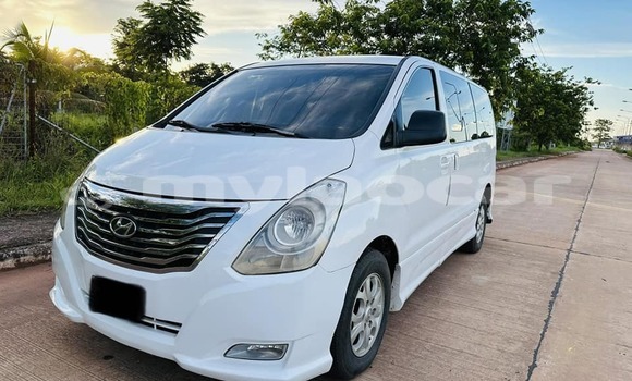 ຊື້ ໃຊ້ແລ້ວ Hyundai H1 White ລົດ ໃນ Vientiane ໃນ Vientiane Province ຊື້ ໃຊ້ແລ້ວ Hyundai H1 White ລົດ ໃນ Vientiane ໃນ Vientiane Province