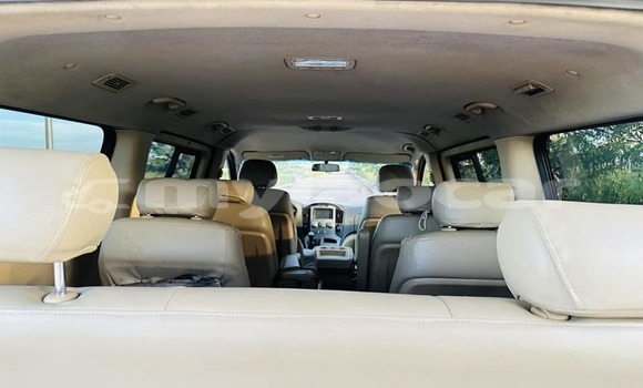 ຊື້ ໃຊ້ແລ້ວ Hyundai H1 White ລົດ ໃນ Vientiane ໃນ Vientiane Province ຊື້ ໃຊ້ແລ້ວ Hyundai H1 White ລົດ ໃນ Vientiane ໃນ Vientiane Province