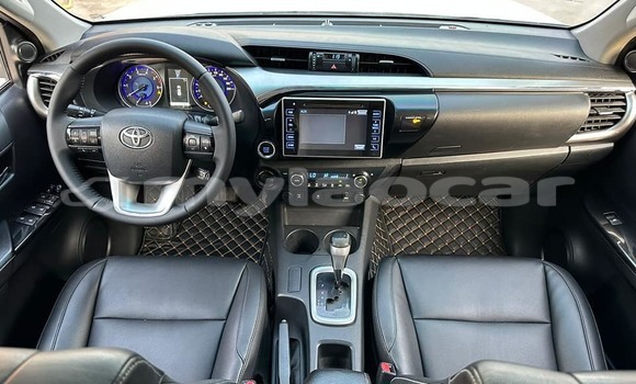 ຊື້ ໃຊ້ແລ້ວ Toyota Hilux White ລົດ ໃນ Vientiane ໃນ Vientiane Province ຊື້ ໃຊ້ແລ້ວ Toyota Hilux White ລົດ ໃນ Vientiane ໃນ Vientiane Province