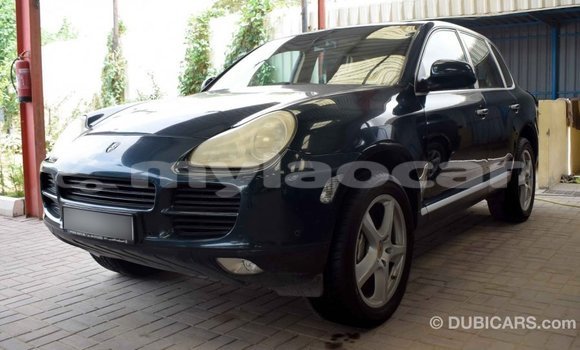 Buy Import Porsche Cayenne Green Car in Import - Dubai in Attapeu Province Buy Import Porsche Cayenne Green Car in Import - Dubai in Attapeu Province