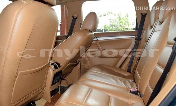 Buy Import Porsche Cayenne Green Car in Import - Dubai in Attapeu Province Buy Import Porsche Cayenne Green Car in Import - Dubai in Attapeu Province