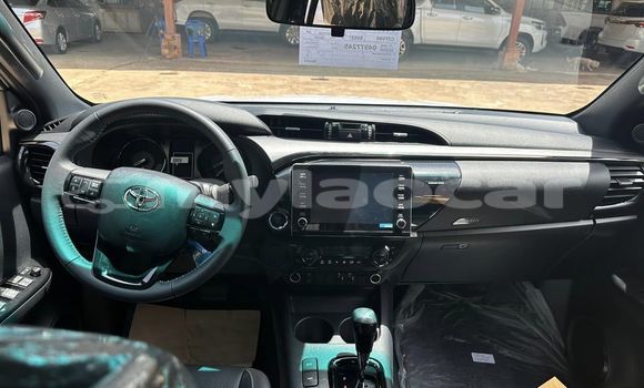 Acheter Occasion Voiture Toyota Hiluxe Revo Blanc à Vientiane, Vientiane Province Acheter Occasion Voiture Toyota Hiluxe Revo Blanc à Vientiane, Vientiane Province