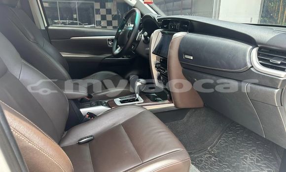 Acheter Occasion Voiture Toyota Fortuner Blanc à Vientiane, Vientiane Province Acheter Occasion Voiture Toyota Fortuner Blanc à Vientiane, Vientiane Province