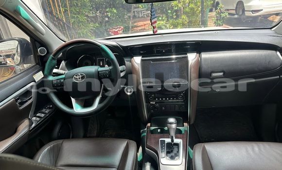 Acheter Occasion Voiture Toyota Fortuner Blanc à Vientiane, Vientiane Province Acheter Occasion Voiture Toyota Fortuner Blanc à Vientiane, Vientiane Province