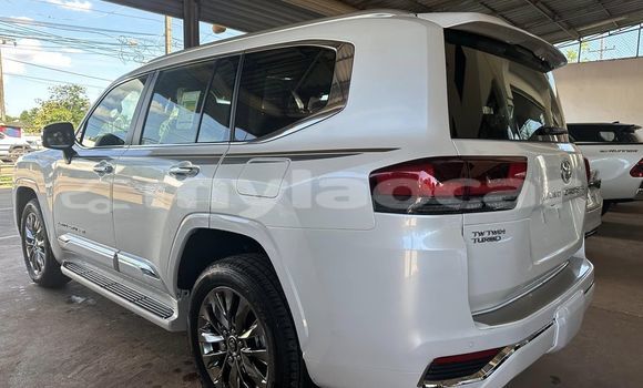 Acheter Occasion Voiture Toyota Land Cruiser Blanc à Vientiane, Vientiane Province Acheter Occasion Voiture Toyota Land Cruiser Blanc à Vientiane, Vientiane Province