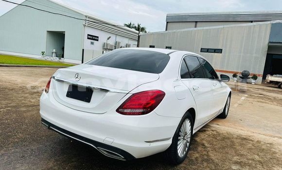 Buy Used Mercedes-Benz E–Class White Car in Vientiane in Vientiane Province Buy Used Mercedes-Benz E–Class White Car in Vientiane in Vientiane Province