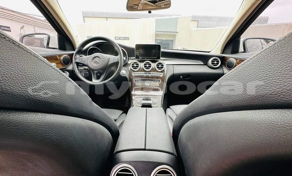 Buy Used Mercedes-Benz E–Class White Car in Vientiane in Vientiane Province Buy Used Mercedes-Benz E–Class White Car in Vientiane in Vientiane Province