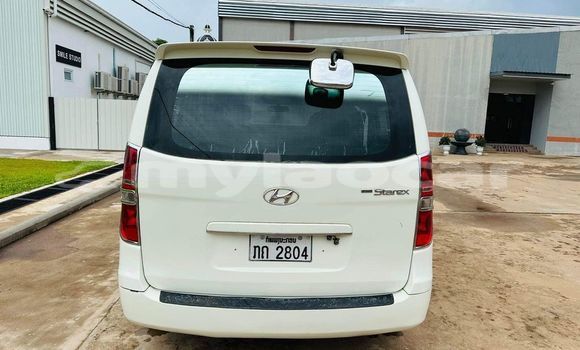 Buy Used Toyota Starlet White Car in Vientiane in Vientiane Province Buy Used Toyota Starlet White Car in Vientiane in Vientiane Province