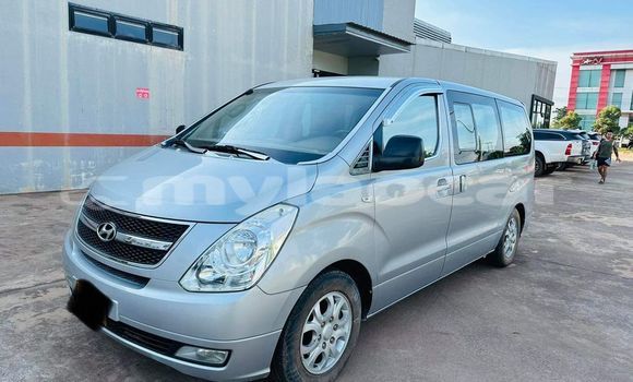 Buy Used Hyundai Grand Starex Other Car in Vientiane in Vientiane Province Buy Used Hyundai Grand Starex Other Car in Vientiane in Vientiane Province