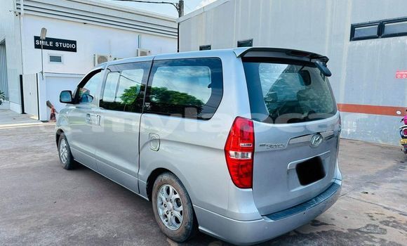 Buy Used Hyundai Grand Starex Other Car in Vientiane in Vientiane Province Buy Used Hyundai Grand Starex Other Car in Vientiane in Vientiane Province