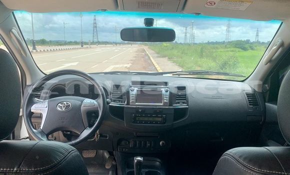 Buy Used Toyota Fortuner White Car in Vientiane in Vientiane Province Buy Used Toyota Fortuner White Car in Vientiane in Vientiane Province