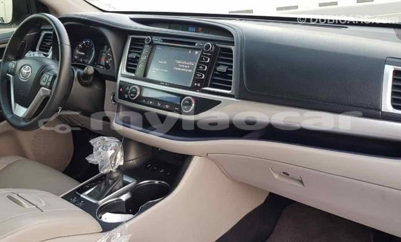 Buy Import Toyota Highlander Black Car in Import - Dubai in Attapeu Province Buy Import Toyota Highlander Black Car in Import - Dubai in Attapeu Province