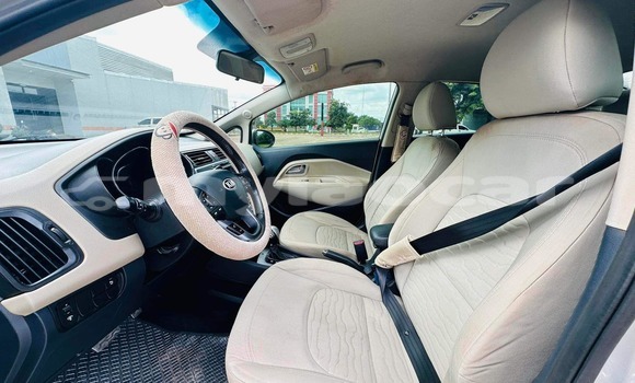 Buy Used Kia Rio Other Car in Vientiane in Vientiane Province Buy Used Kia Rio Other Car in Vientiane in Vientiane Province