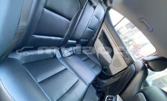 Buy Used Hyundai Elantra White Car in Vientiane in Vientiane Province Buy Used Hyundai Elantra White Car in Vientiane in Vientiane Province