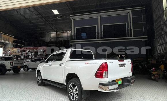 Buy Used Toyota Hilux White Car in Vientiane in Vientiane Province Buy Used Toyota Hilux White Car in Vientiane in Vientiane Province