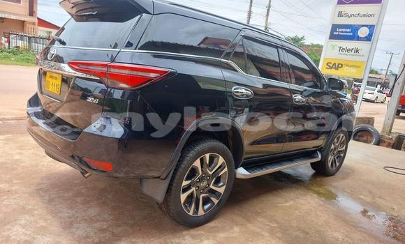 Buy Used Toyota Fortuner Black Car in Vientiane in Vientiane Province Buy Used Toyota Fortuner Black Car in Vientiane in Vientiane Province