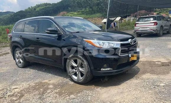 Buy Used Toyota Highlander Black Car in Vientiane in Vientiane Province Buy Used Toyota Highlander Black Car in Vientiane in Vientiane Province