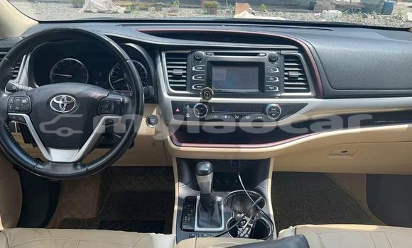Buy Used Toyota Highlander Black Car in Vientiane in Vientiane Province Buy Used Toyota Highlander Black Car in Vientiane in Vientiane Province