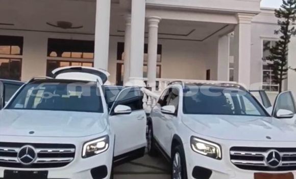 Buy Used Mercedes-Benz GL–Class White Car in Vientiane in Vientiane Province Buy Used Mercedes-Benz GL–Class White Car in Vientiane in Vientiane Province