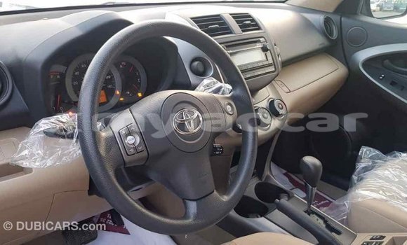 Buy Import Toyota HiAce Brown Truck in Import - Dubai in Attapeu Province Buy Import Toyota HiAce Brown Truck in Import - Dubai in Attapeu Province