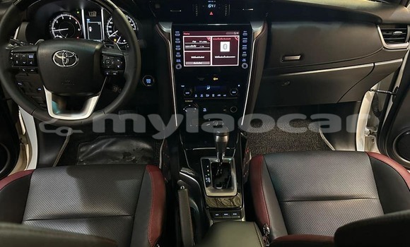 Buy Used Toyota Fortuner White Car in Vientiane in Vientiane Province Buy Used Toyota Fortuner White Car in Vientiane in Vientiane Province