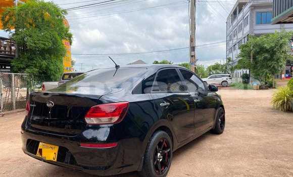 Buy Used Kia Sorento White Car in Vientiane in Vientiane Province Buy Used Kia Sorento White Car in Vientiane in Vientiane Province