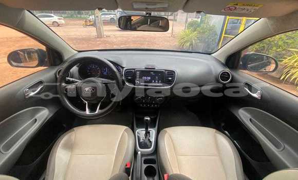 Buy Used Kia Sorento White Car in Vientiane in Vientiane Province Buy Used Kia Sorento White Car in Vientiane in Vientiane Province