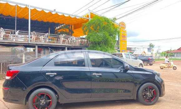 Buy Used Kia Sorento White Car in Vientiane in Vientiane Province Buy Used Kia Sorento White Car in Vientiane in Vientiane Province