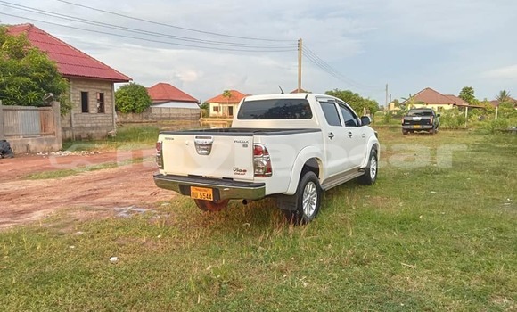 Buy Used Toyota Vigo White Car in Vientiane in Vientiane Province Buy Used Toyota Vigo White Car in Vientiane in Vientiane Province