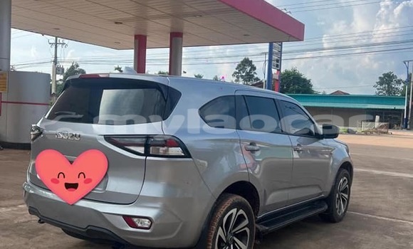 Buy Used Isuzu MU Other Car in Vientiane in Vientiane Province