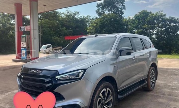 Buy Used Isuzu MU Other Car in Vientiane in Vientiane Province Buy Used Isuzu MU Other Car in Vientiane in Vientiane Province