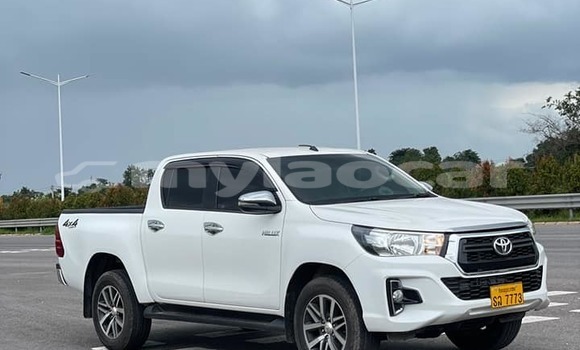 Buy Used Toyota Hiluxe Revo Other Car in Vientiane in Vientiane Province Buy Used Toyota Hiluxe Revo Other Car in Vientiane in Vientiane Province
